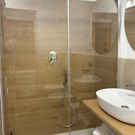 Dimora Della Fonte Alojamento de Acomodação e Pequeno-almoço 3*